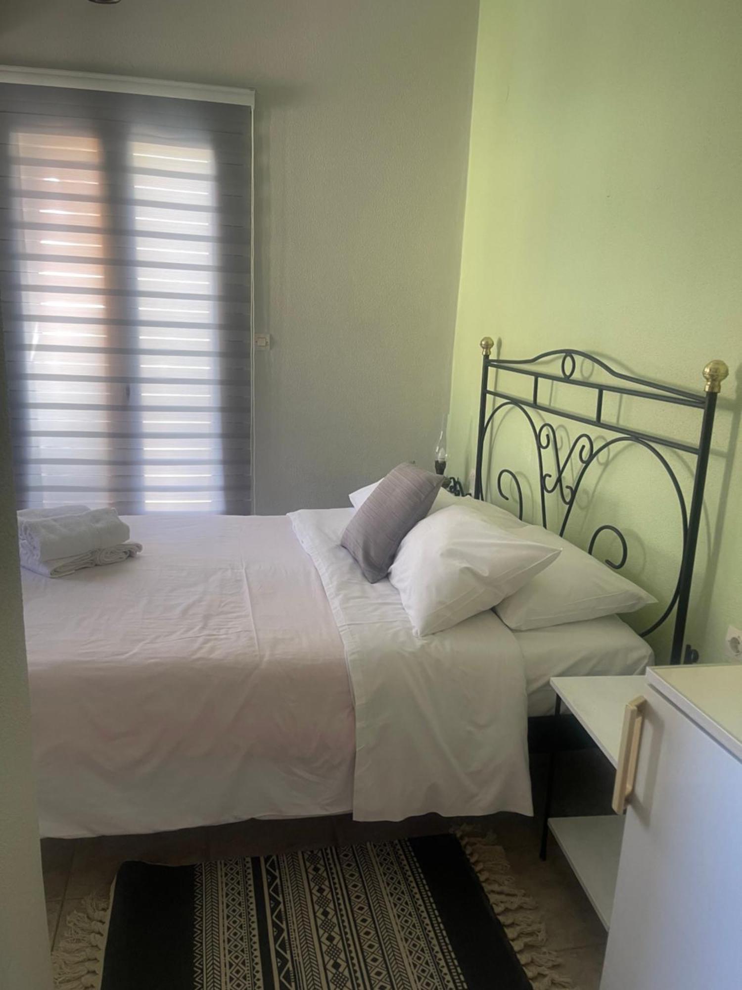 Lithos By The Sea Bed & Breakfast Neo Oitilo ภายนอก รูปภาพ