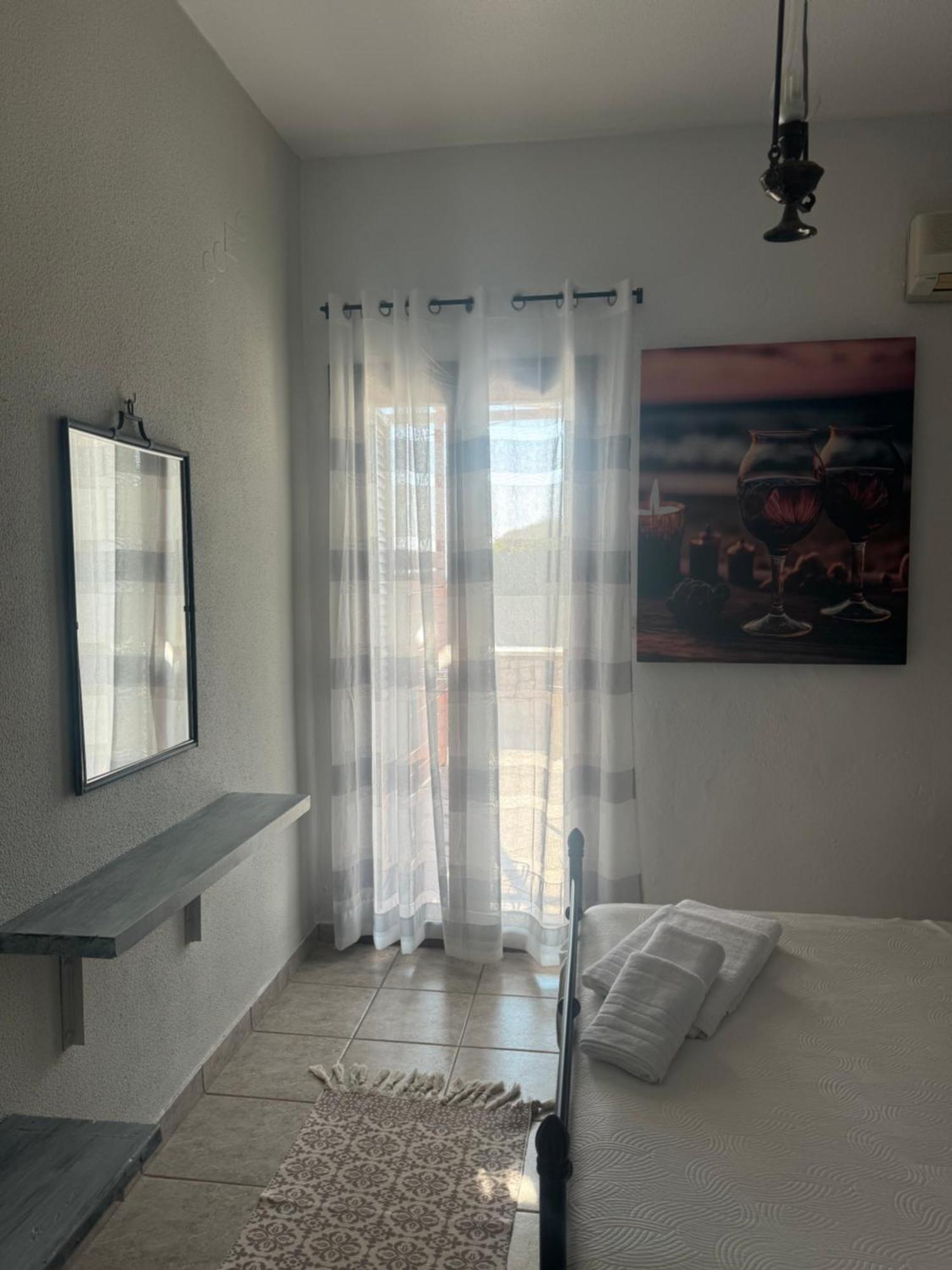 Lithos By The Sea Bed & Breakfast Neo Oitilo ภายนอก รูปภาพ
